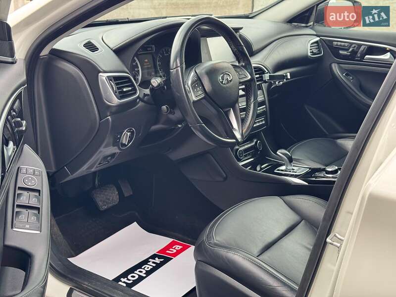 Позашляховик / Кросовер Infiniti QX30 2017 в Запоріжжі