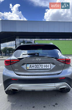 Внедорожник / Кроссовер Infiniti QX30 2017 в 