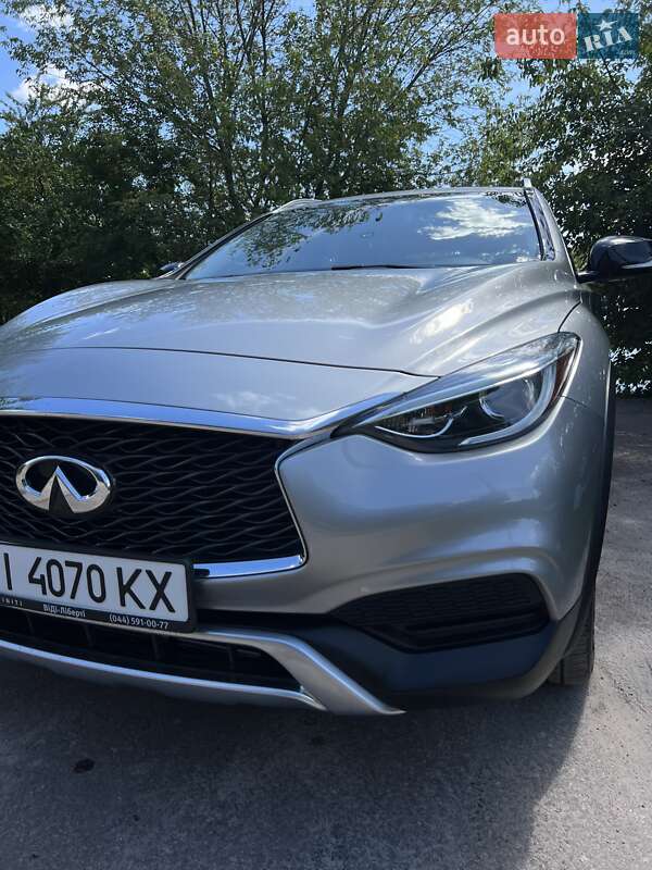 Внедорожник / Кроссовер Infiniti QX30 2016 в Киеве