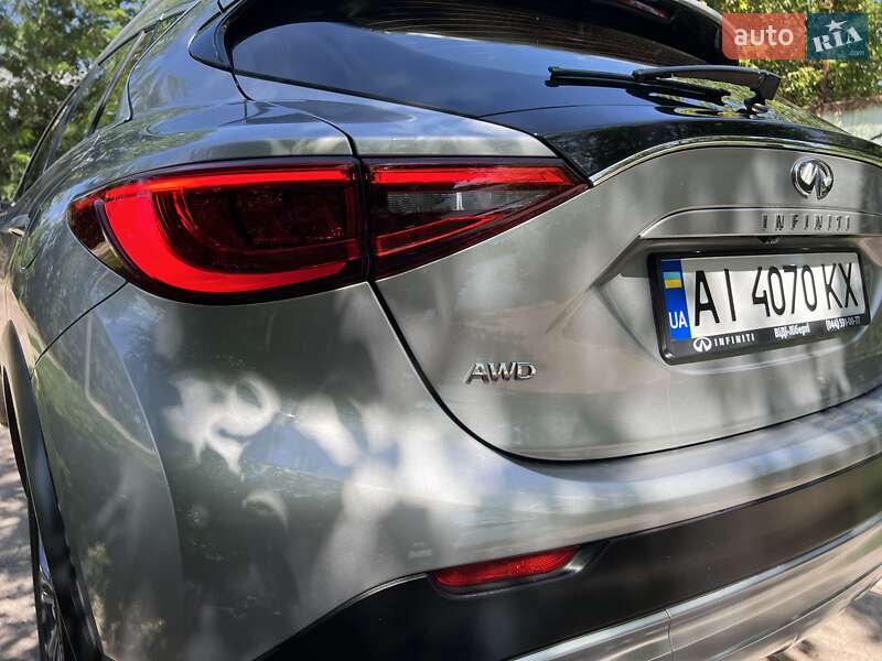 Внедорожник / Кроссовер Infiniti QX30 2016 в Киеве