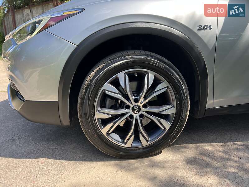 Внедорожник / Кроссовер Infiniti QX30 2016 в Киеве