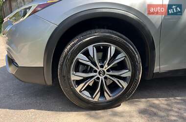Позашляховик / Кросовер Infiniti QX30 2016 в 