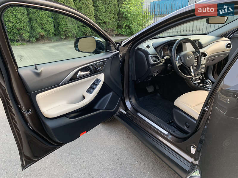 Внедорожник / Кроссовер Infiniti QX30 2018 в Ирпене