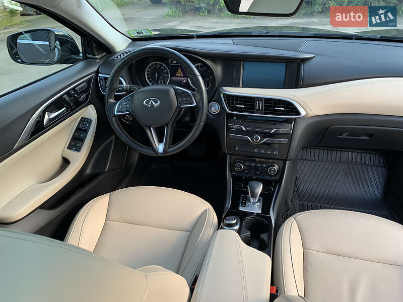 Внедорожник / Кроссовер Infiniti QX30 2018 в Ирпене
