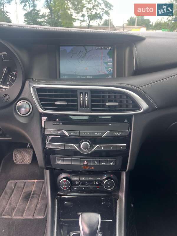 Позашляховик / Кросовер Infiniti QX30 2016 в Дніпрі