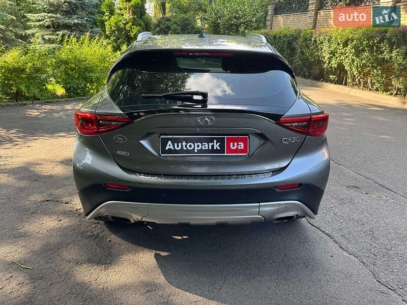 Позашляховик / Кросовер Infiniti QX30 2017 в Києві