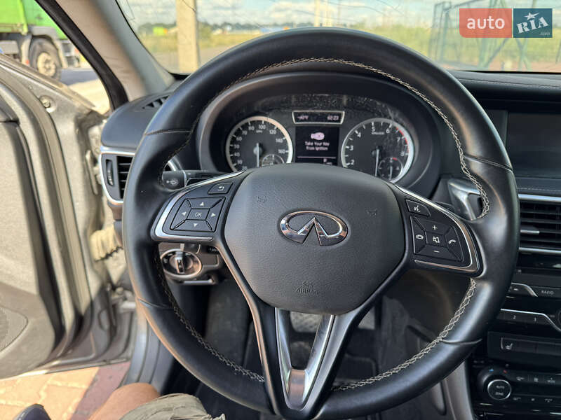 Внедорожник / Кроссовер Infiniti QX30 2016 в Ровно