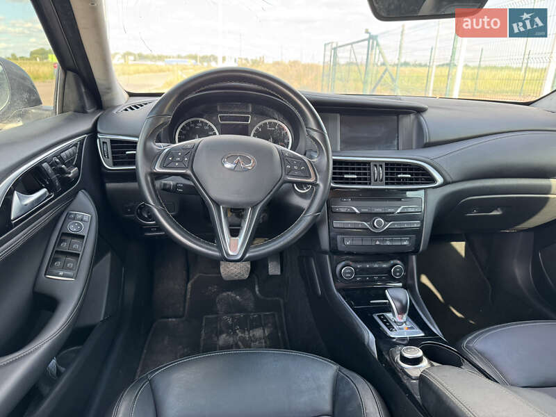 Внедорожник / Кроссовер Infiniti QX30 2016 в Ровно