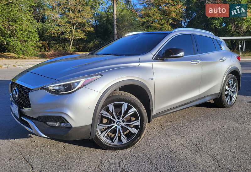 Infiniti QX30 2016
