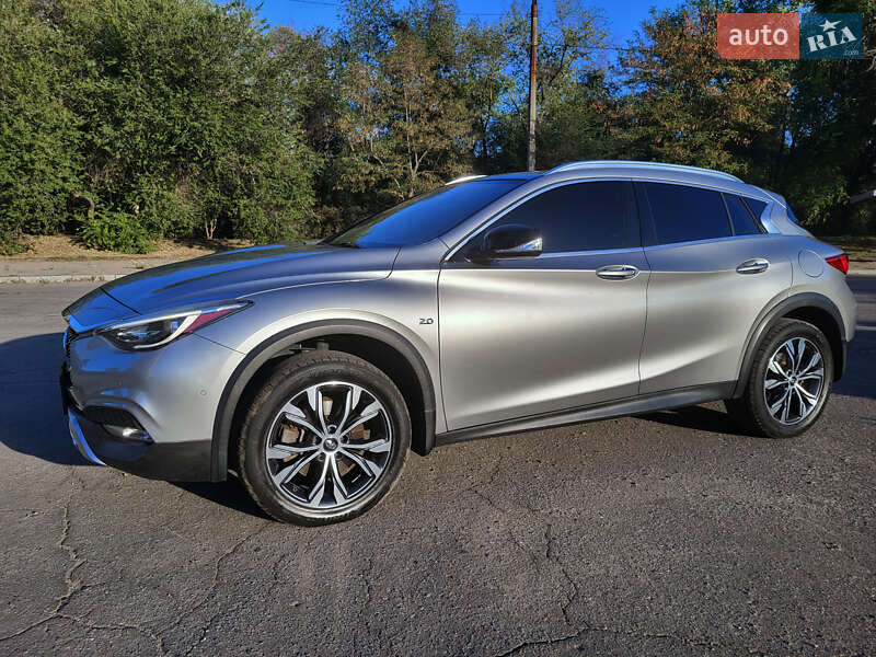 Внедорожник / Кроссовер Infiniti QX30 2016 в Днепре
