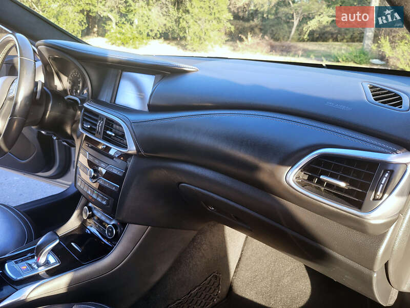 Внедорожник / Кроссовер Infiniti QX30 2016 в Днепре