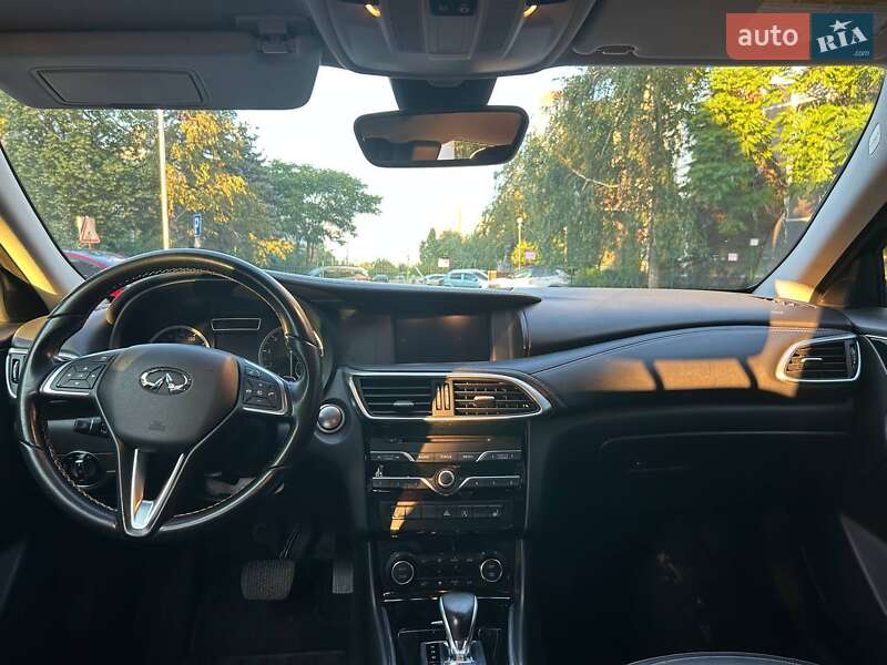 Внедорожник / Кроссовер Infiniti QX30 2017 в Днепре