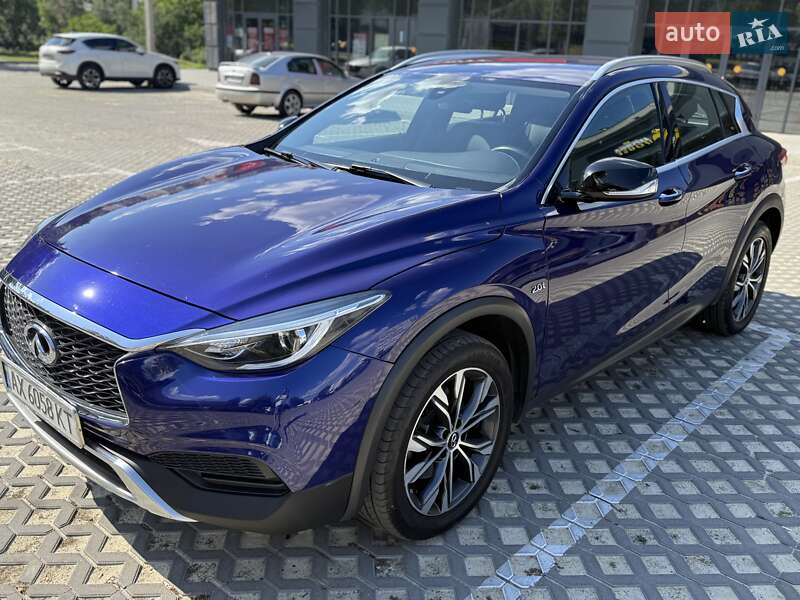 Внедорожник / Кроссовер Infiniti QX30 2016 в Харькове