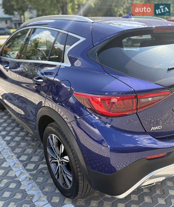 Внедорожник / Кроссовер Infiniti QX30 2016 в Харькове