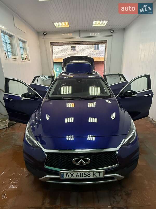 Внедорожник / Кроссовер Infiniti QX30 2016 в Харькове
