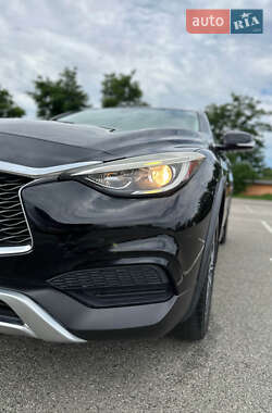 Внедорожник / Кроссовер Infiniti QX30 2018 в 