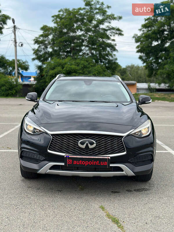 Внедорожник / Кроссовер Infiniti QX30 2018 в 