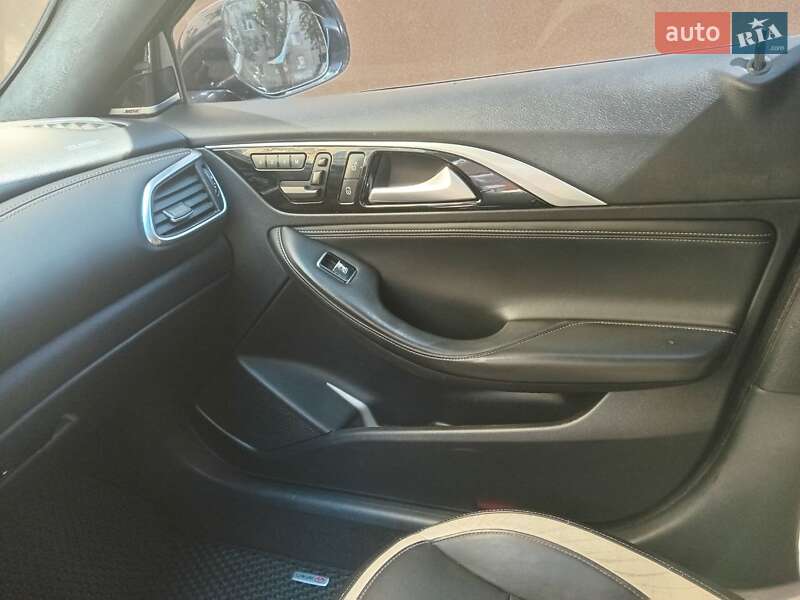 Внедорожник / Кроссовер Infiniti QX30 2016 в Львове