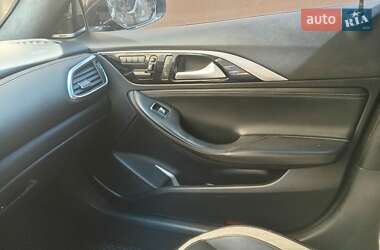 Внедорожник / Кроссовер Infiniti QX30 2016 в 