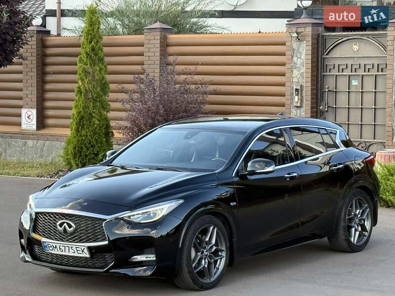 Внедорожник / Кроссовер Infiniti QX30 2016 в Киеве