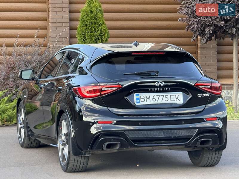 Внедорожник / Кроссовер Infiniti QX30 2016 в Киеве