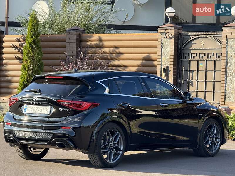 Внедорожник / Кроссовер Infiniti QX30 2016 в Киеве