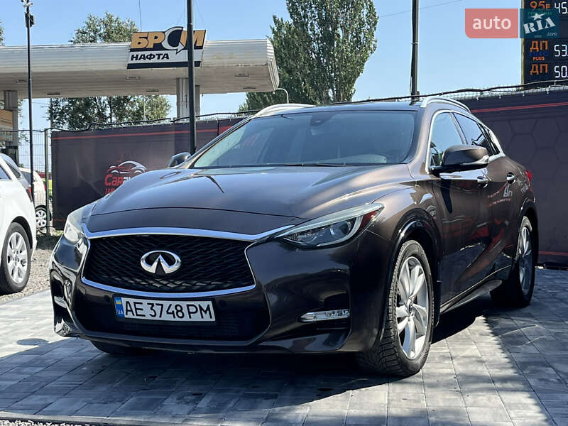 Infiniti QX30 2016