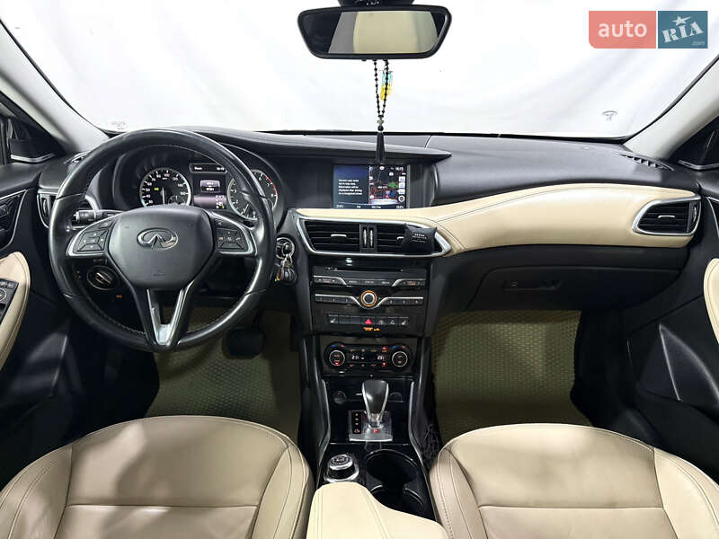 Позашляховик / Кросовер Infiniti QX30 2017 в Одесі