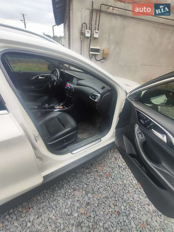 Внедорожник / Кроссовер Infiniti QX30 2017 в Львове