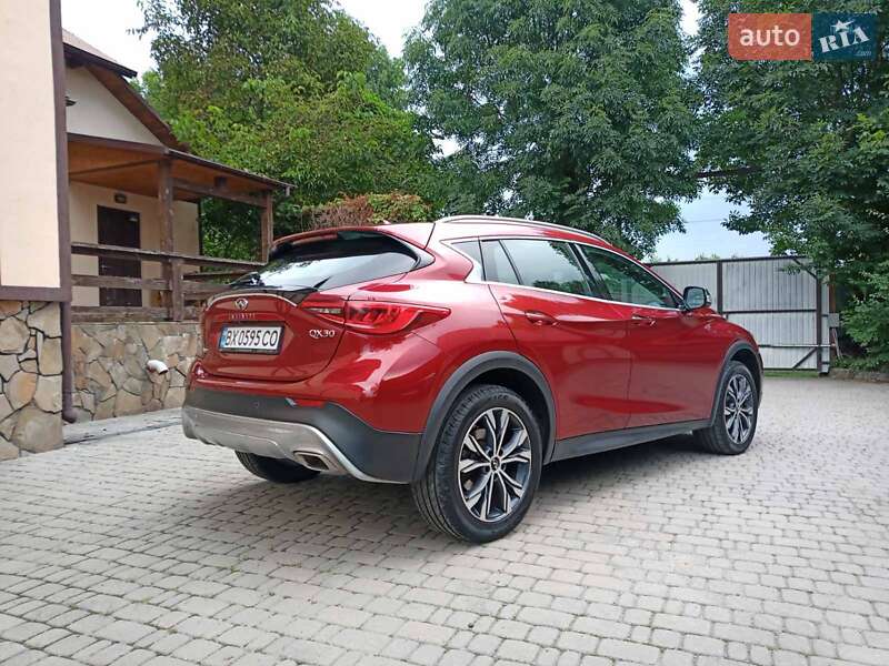 Внедорожник / Кроссовер Infiniti QX30 2016 в Хмельницком