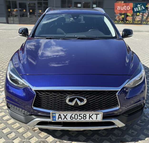 Внедорожник / Кроссовер Infiniti QX30 2016 в Харькове