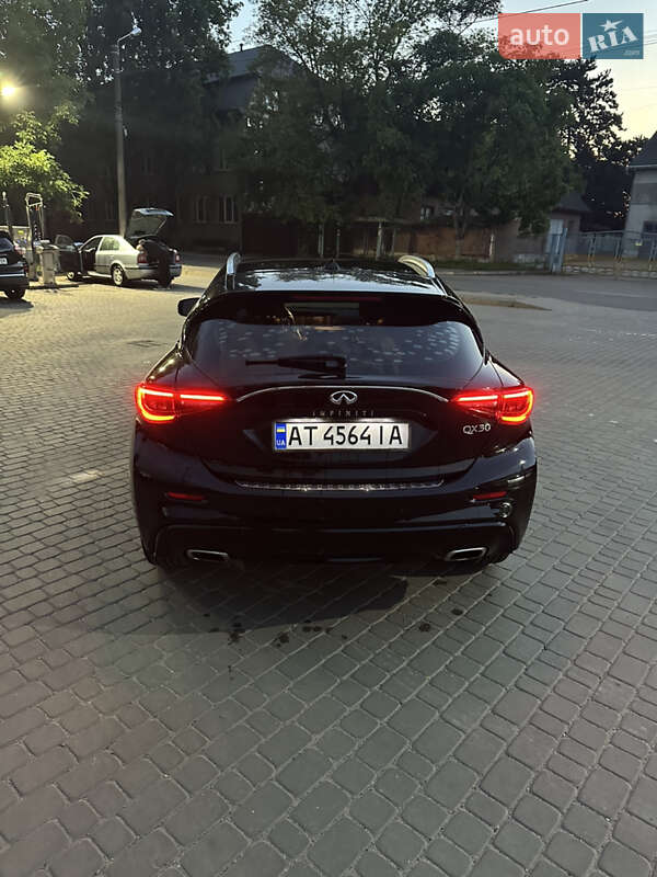 Внедорожник / Кроссовер Infiniti QX30 2016 в Ивано-Франковске