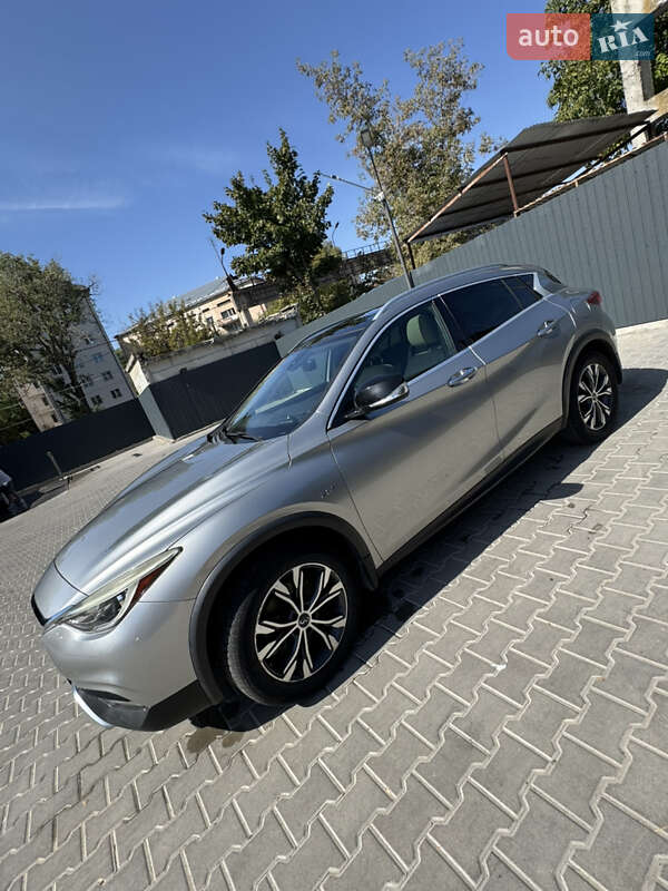 Внедорожник / Кроссовер Infiniti QX30 2016 в Тернополе