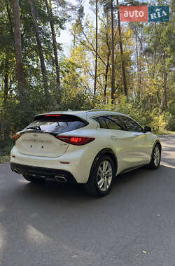 Внедорожник / Кроссовер Infiniti QX30 2017 в 