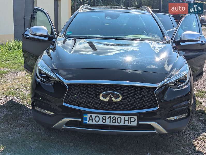 Внедорожник / Кроссовер Infiniti QX30 2016 в Ужгороде