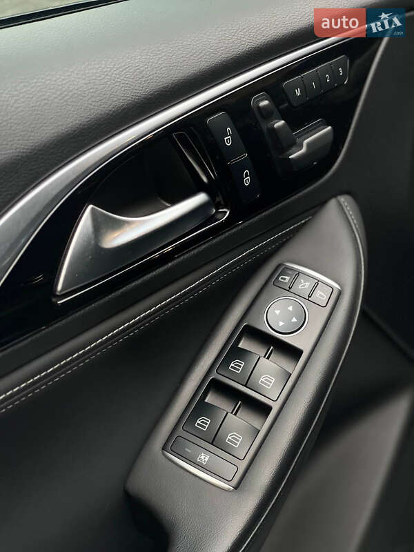 Внедорожник / Кроссовер Infiniti QX30 2017 в Ирпене