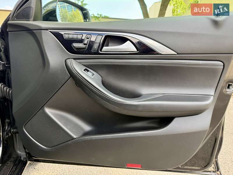 Позашляховик / Кросовер Infiniti QX30 2017 в Дніпрі