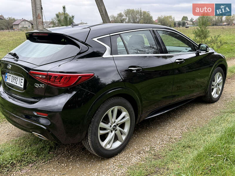 Внедорожник / Кроссовер Infiniti QX30 2017 в Ивано-Франковске
