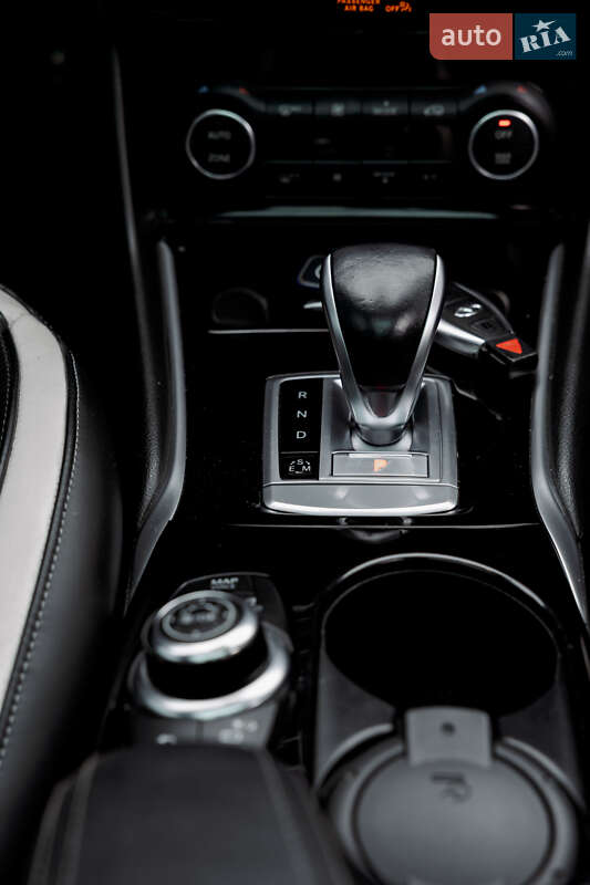 Внедорожник / Кроссовер Infiniti QX30 2016 в Днепре фото 32 Внедорожник / Кроссовер Infiniti QX30 2016 в Днепре