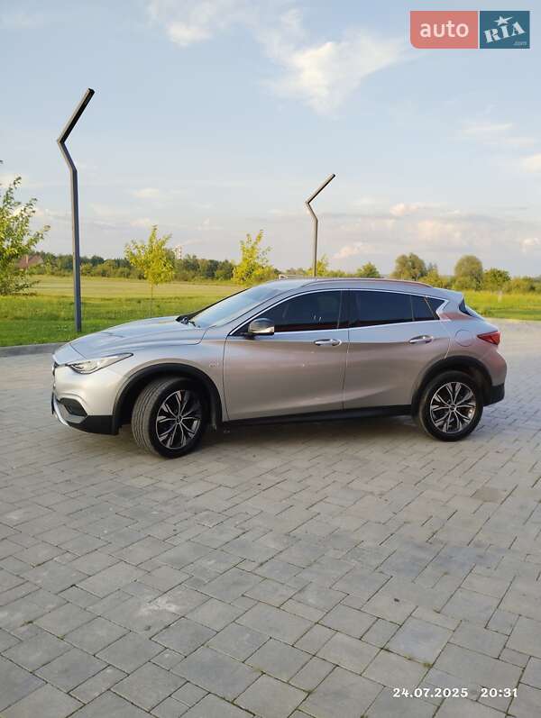 Внедорожник / Кроссовер Infiniti QX30 2017 в Здолбунове