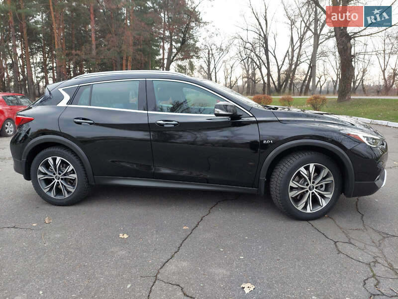 Позашляховик / Кросовер Infiniti QX30 2016 в Кременчуці