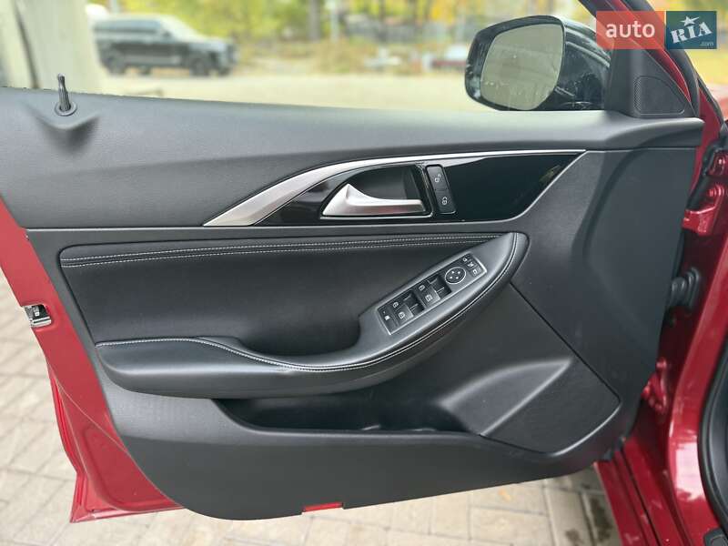 Внедорожник / Кроссовер Infiniti QX30 2018 в Днепре фото 16 Внедорожник / Кроссовер Infiniti QX30 2018 в Днепре