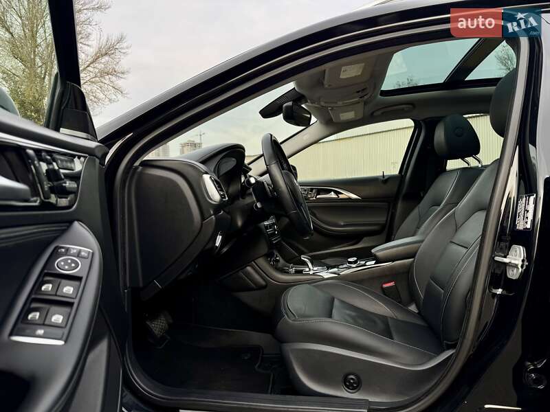 Позашляховик / Кросовер Infiniti QX30 2016 в Києві фото 18 Позашляховик / Кросовер Infiniti QX30 2016 в Києві