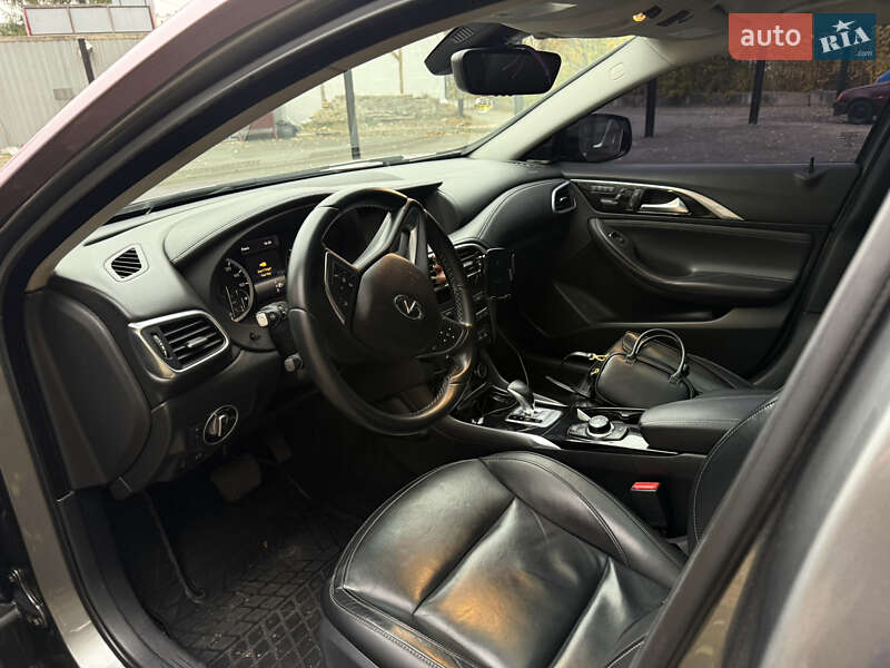 Внедорожник / Кроссовер Infiniti QX30 2016 в Киеве фото 8 Внедорожник / Кроссовер Infiniti QX30 2016 в Киеве