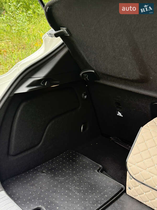 Внедорожник / Кроссовер Infiniti QX30 2017 в Киеве фото 22 Внедорожник / Кроссовер Infiniti QX30 2017 в Киеве