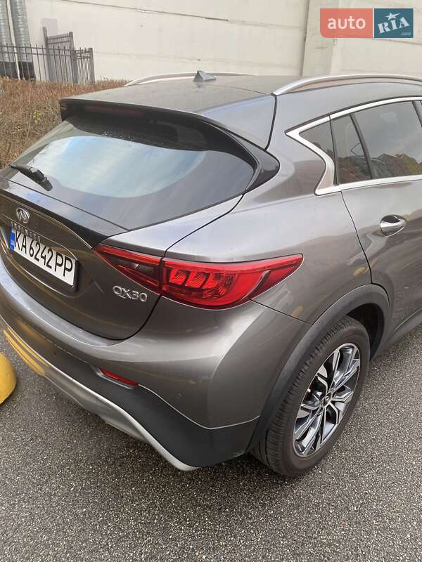 Позашляховик / Кросовер Infiniti QX30 2018 в Києві
