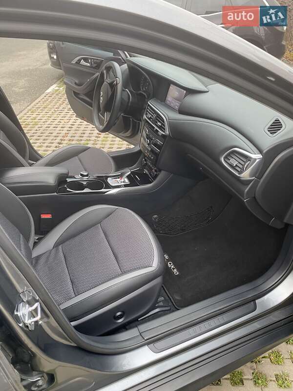 Позашляховик / Кросовер Infiniti QX30 2018 в Києві