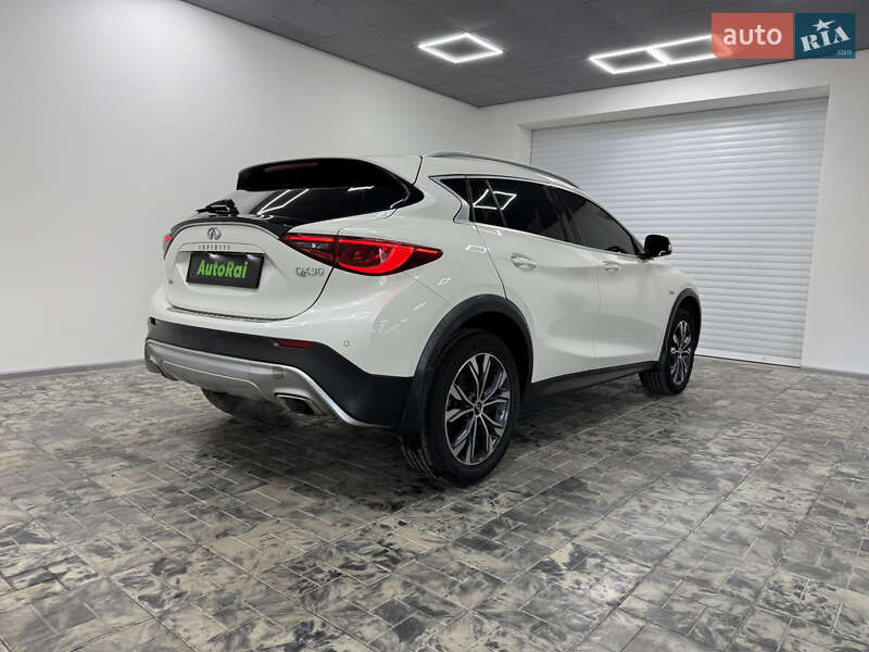 Внедорожник / Кроссовер Infiniti QX30 2016 в Одессе