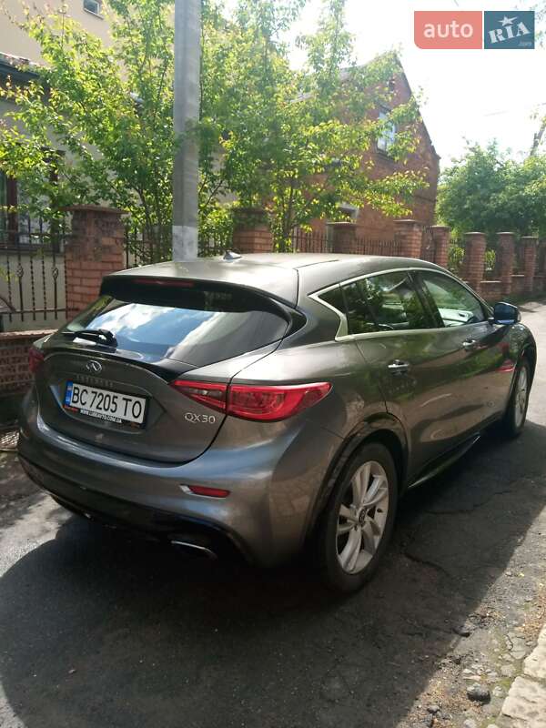 Внедорожник / Кроссовер Infiniti QX30 2017 в Львове