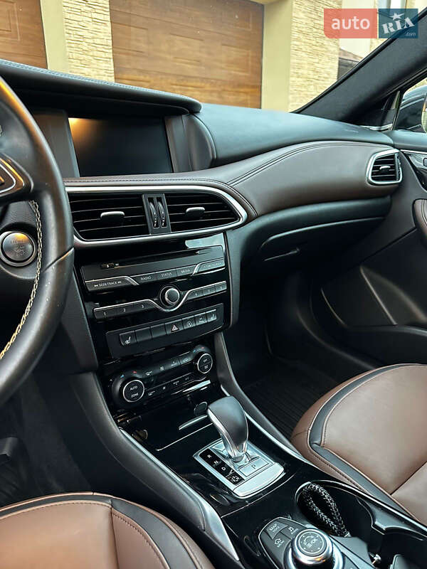 Позашляховик / Кросовер Infiniti QX30 2018 в Одесі